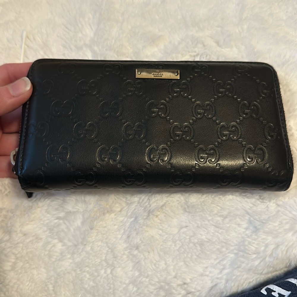 GUCCI Black leather Monogram clean leather interior smooth zipper authentic